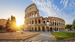 Roma. La visita guiada por el Coliseo, Foro y Palatino te llevará a conocer la gloria del Imperio Romano. Un tour en español por más de 2.000 años de historia.